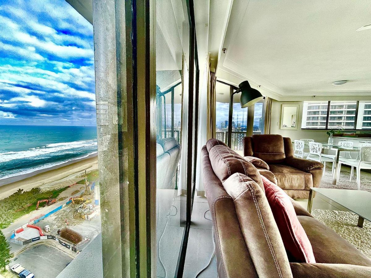 Spacious & Magnificent Views * Gold Coast